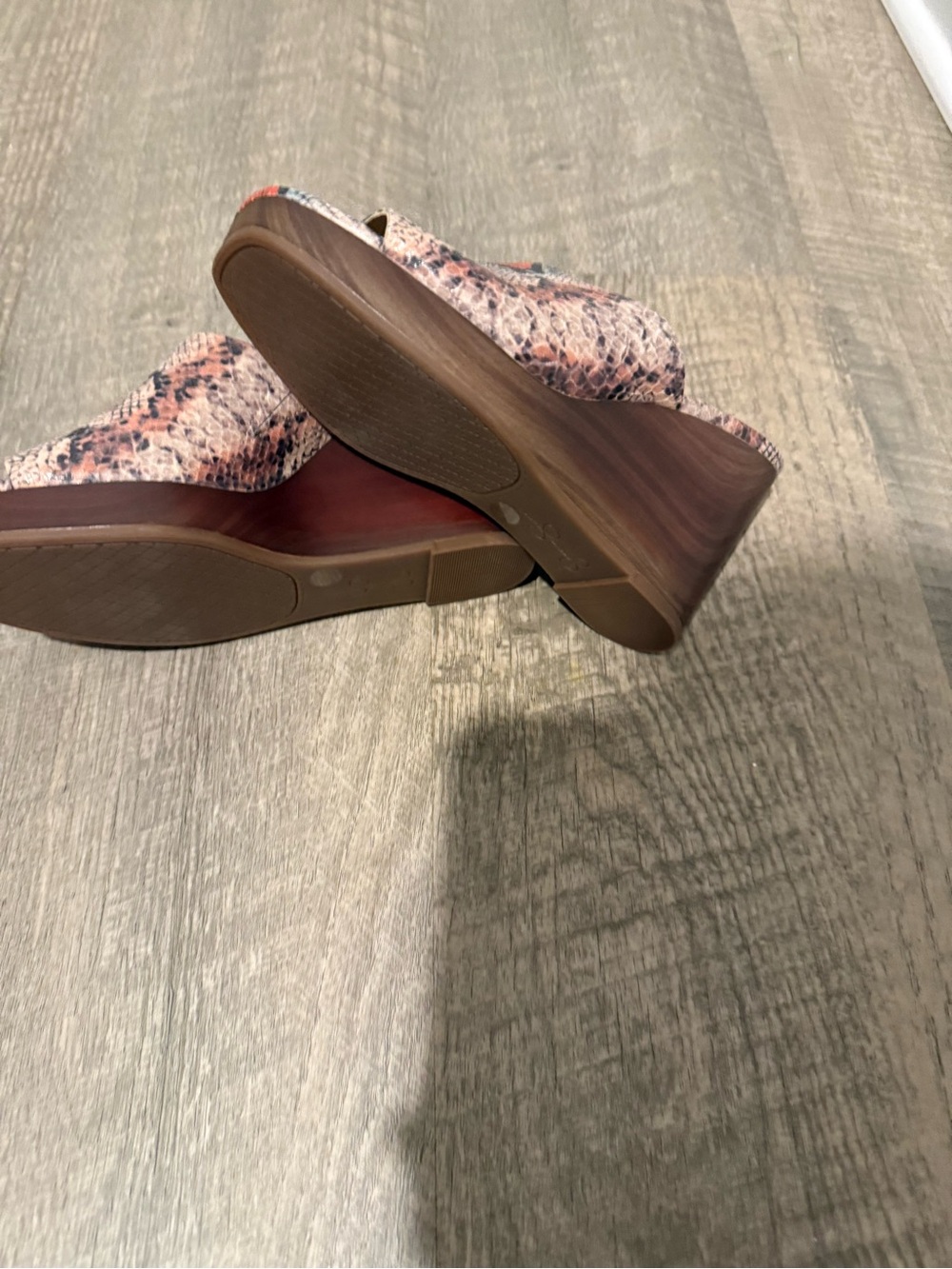 Jessica Simpson Multi-Color Snake-Print Slide Mules - Picture 2 of 3
